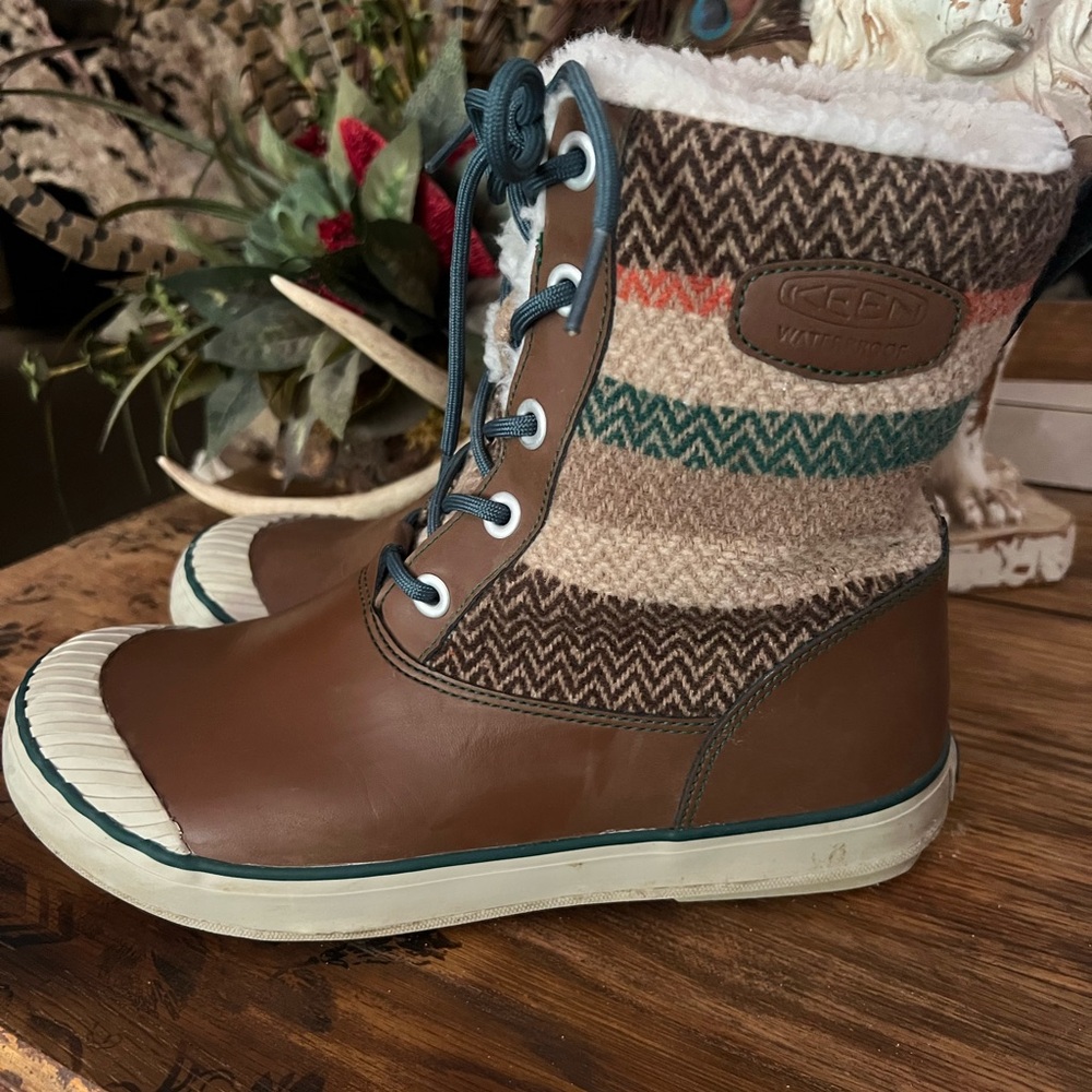 Keen Brown and Cream Winter Boots with Durable Design